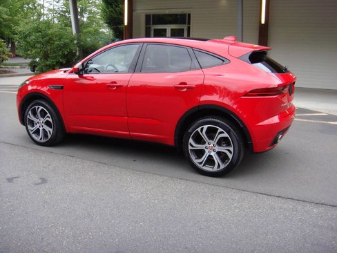 Used 2018 Jaguar E-PACE First Edition image 10