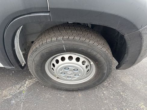 Used 2024 RAM ProMaster 2500 image 15