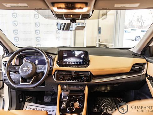 Used 2022 Nissan Rogue Platinum w/ Head-Up Display Package image 36