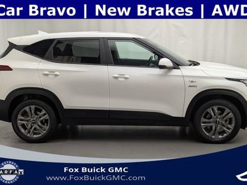 Used 2022 Kia Seltos LX AWD/4WD image 5