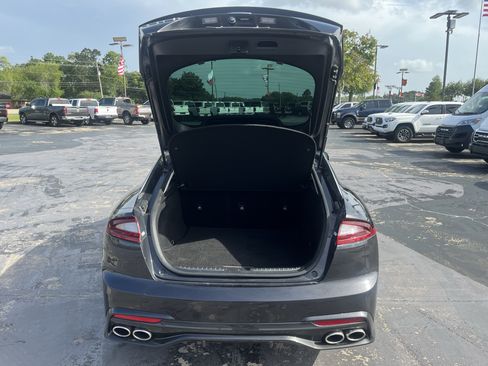 Used 2019 Kia Stinger Premium RWD image 11