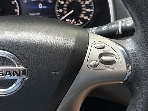 Used 2018 Nissan Murano S FWD image 15