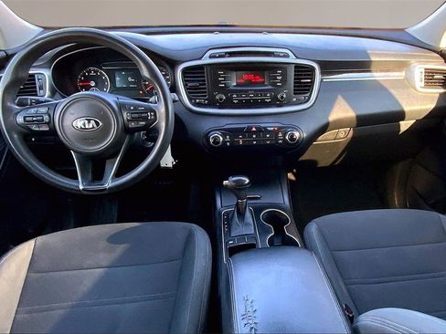 Used 2016 Kia Sorento L image 15