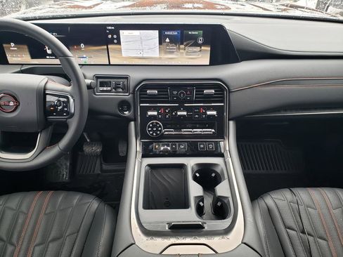 Certified 2025 Nissan Armada PRO-4X w/ Pro-4X Premium Package image 20