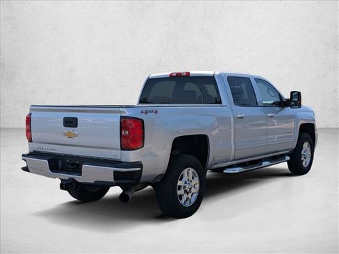 Used 2015 Chevrolet Silverado 2500 LT w/ LT Convenience Package AWD/4WD image 5