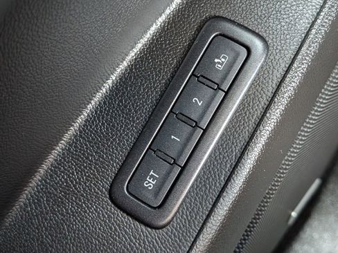 Used 2015 Chevrolet Tahoe LT AWD/4WD image 12