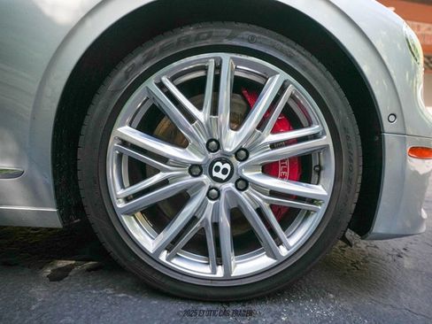 Used 2022 Bentley Flying Spur V8 image 53