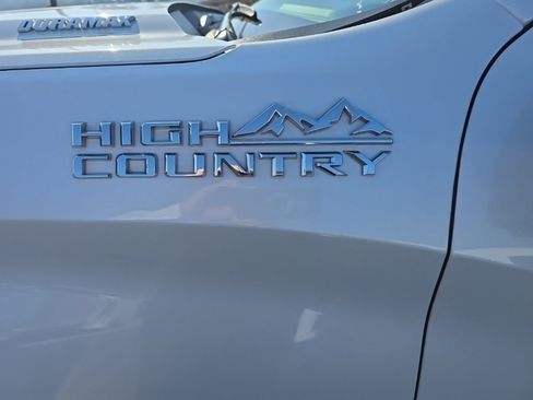 Used 2022 Chevrolet Silverado 1500 High Country image 10