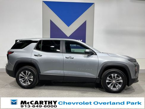 Used 2025 Chevrolet Equinox LT image 4