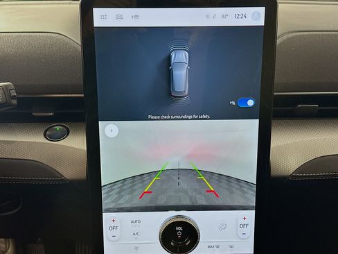 Used 2022 Ford Mustang Mach-E Select image 23