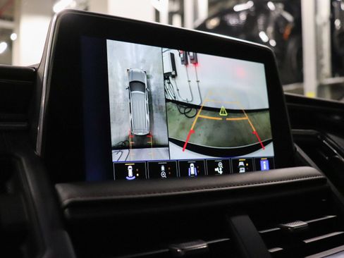 Used 2022 Chevrolet Tahoe RST w/ Sport Performance Package image 42