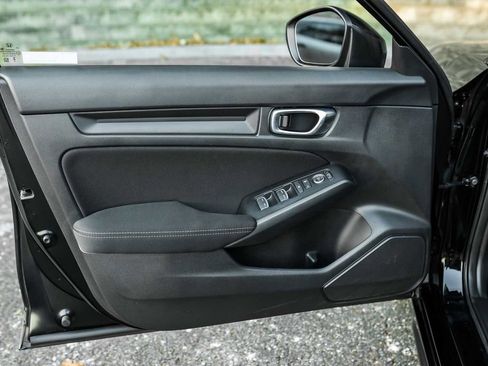 Used 2023 Honda Civic Sport image 22