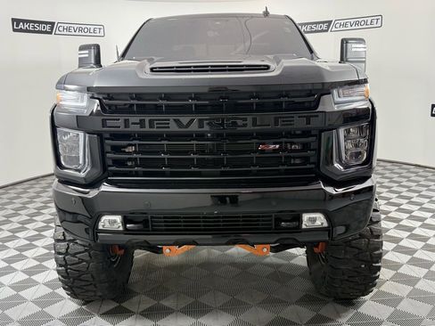 Used 2022 Chevrolet Silverado 2500 LTZ w/ LTZ Plus Package image 9