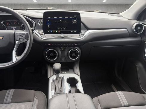 Certified 2024 Chevrolet Blazer LT w/ Convenience Package FWD image 3