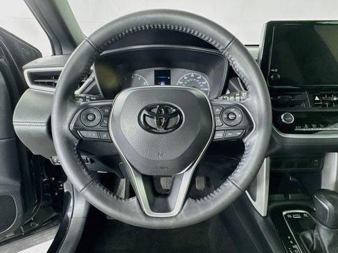 Used 2024 Toyota Corolla Cross AWD Hybrid image 11