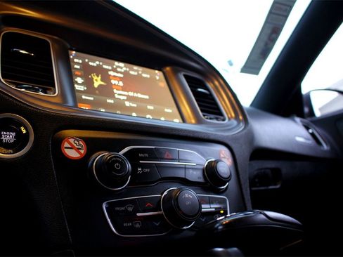 Used 2023 Dodge Charger SXT image 15