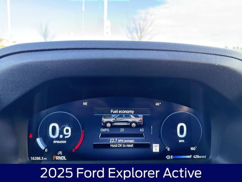 Used 2025 Ford Explorer Active image 19