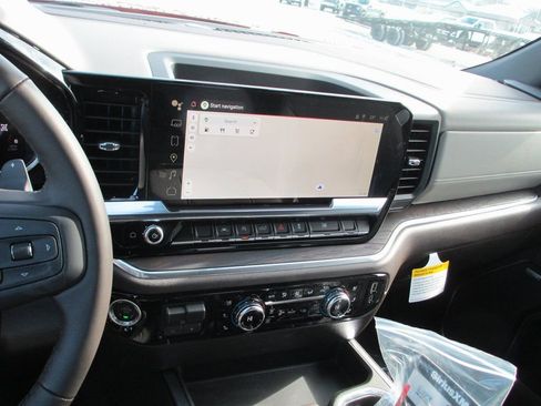 New 2026 GMC Sierra 1500 SLT w/ SLT Premium Package image 17