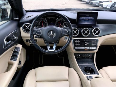 Used 2019 Mercedes-Benz GLA 250 4MATIC image 6