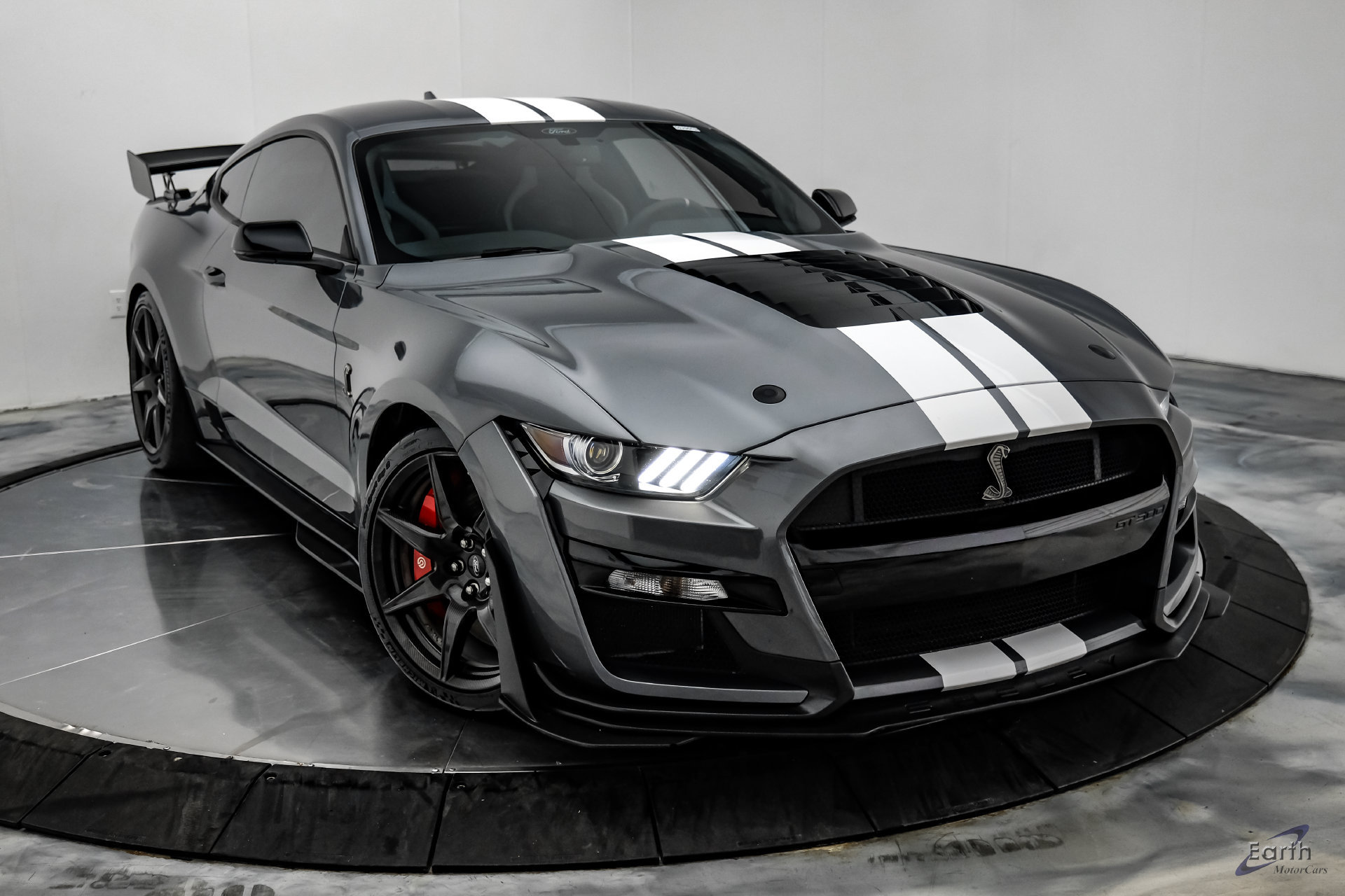 Used 2021 Ford Mustang Shelby GT500 w/ Carbon Fiber Track Pack RWD image 29
