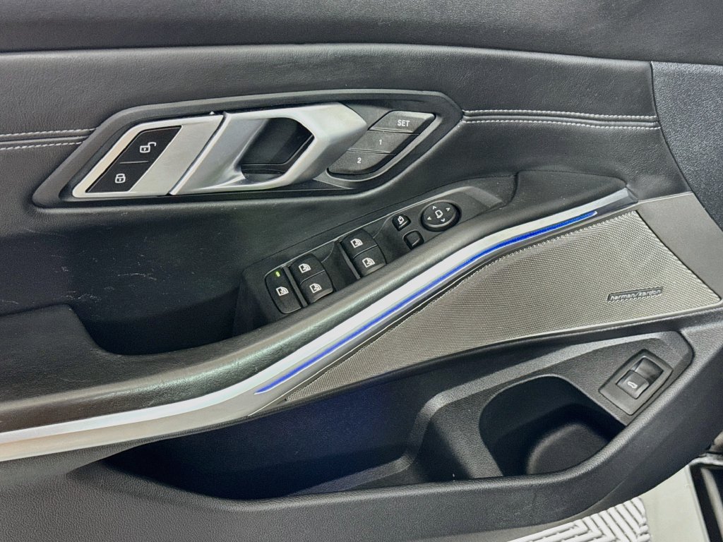 Used 2021 BMW M3 Competition w/ Executive Package RWD image 18