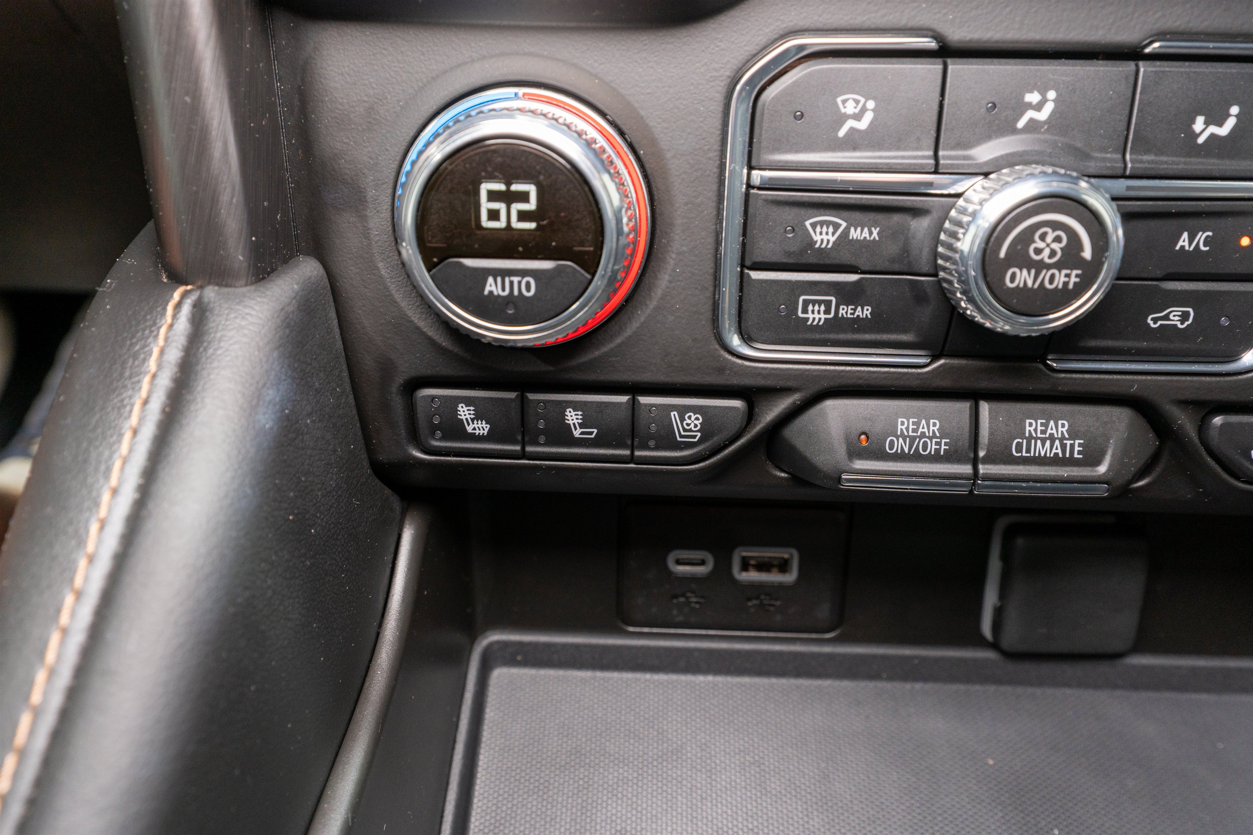 Used 2023 GMC Yukon XL AT4 AWD/4WD image 22