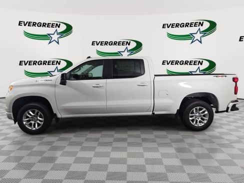 Used 2025 Chevrolet Silverado 1500 RST AWD/4WD image 2
