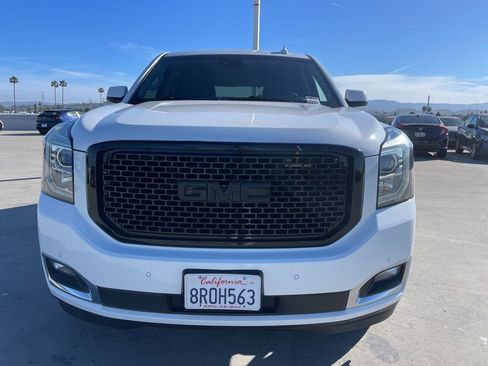 Used 2016 GMC Yukon SLT image 2