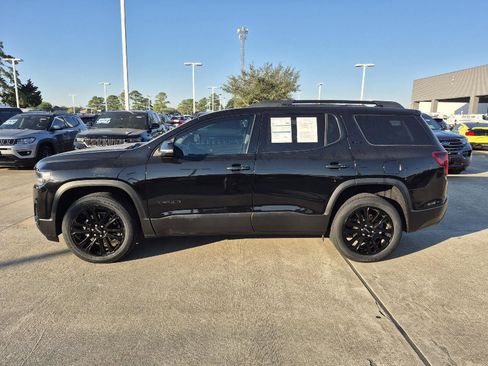 Used 2023 GMC Acadia SLE w/ Driver Convenience Package image 3