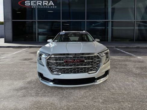 Used 2023 GMC Terrain Denali image 6