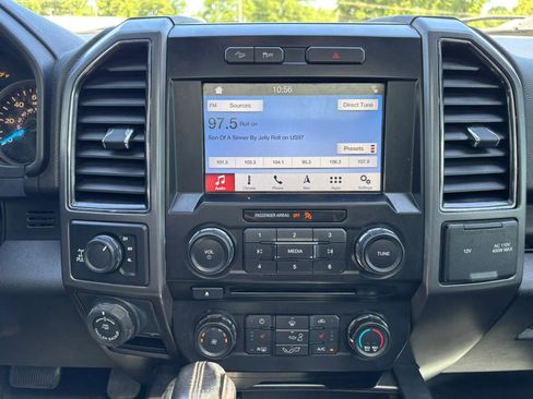 Used 2017 Ford F150 XLT w/ Equipment Group 302A Luxury AWD/4WD image 29