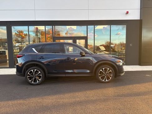 Used 2023 MAZDA CX-5 AWD 2.5 S w/ Premium Plus Pkg image 2