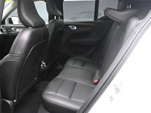 Used 2025 Volvo XC40 B5 Ultra AWD/4WD image 21