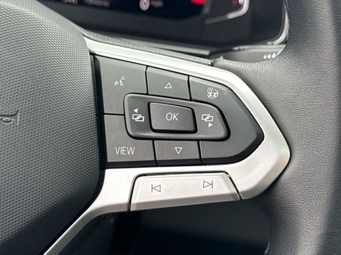 Certified 2025 Volkswagen Jetta SEL image 25