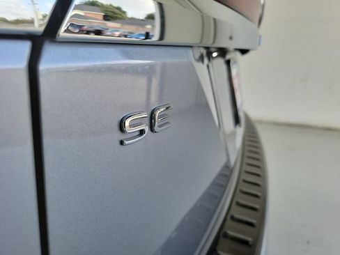 Used 2026 Volkswagen Atlas SE FWD image 8