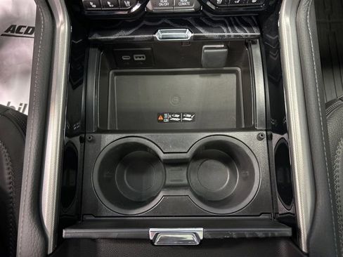 Used 2024 GMC Yukon Denali image 25