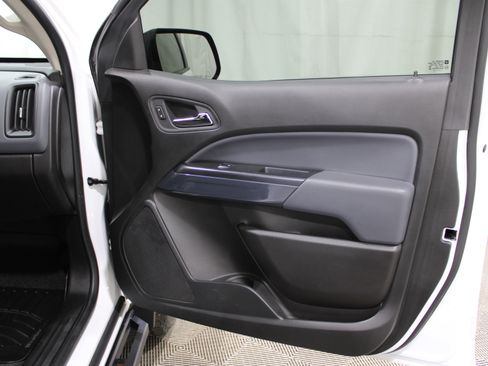Used 2019 Chevrolet Colorado Z71 image 28