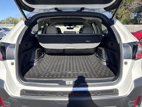 Used 2022 Subaru Outback Limited XT image 31