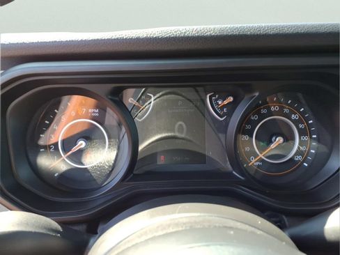 Used 2025 Jeep Gladiator Sport AWD/4WD image 31