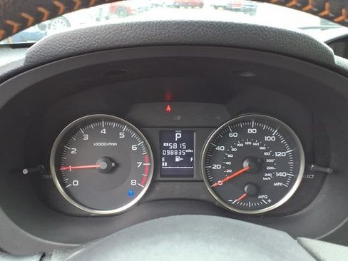 Used 2017 Subaru Crosstrek 2.0i Premium w/ Moonroof Package AWD/4WD image 14