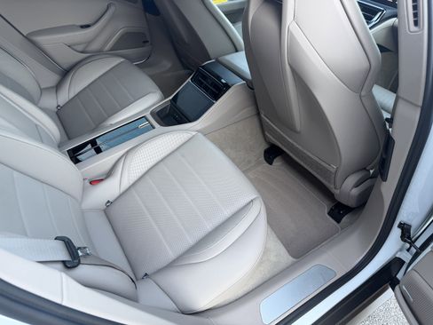 Certified 2024 Porsche Panamera 4 image 20