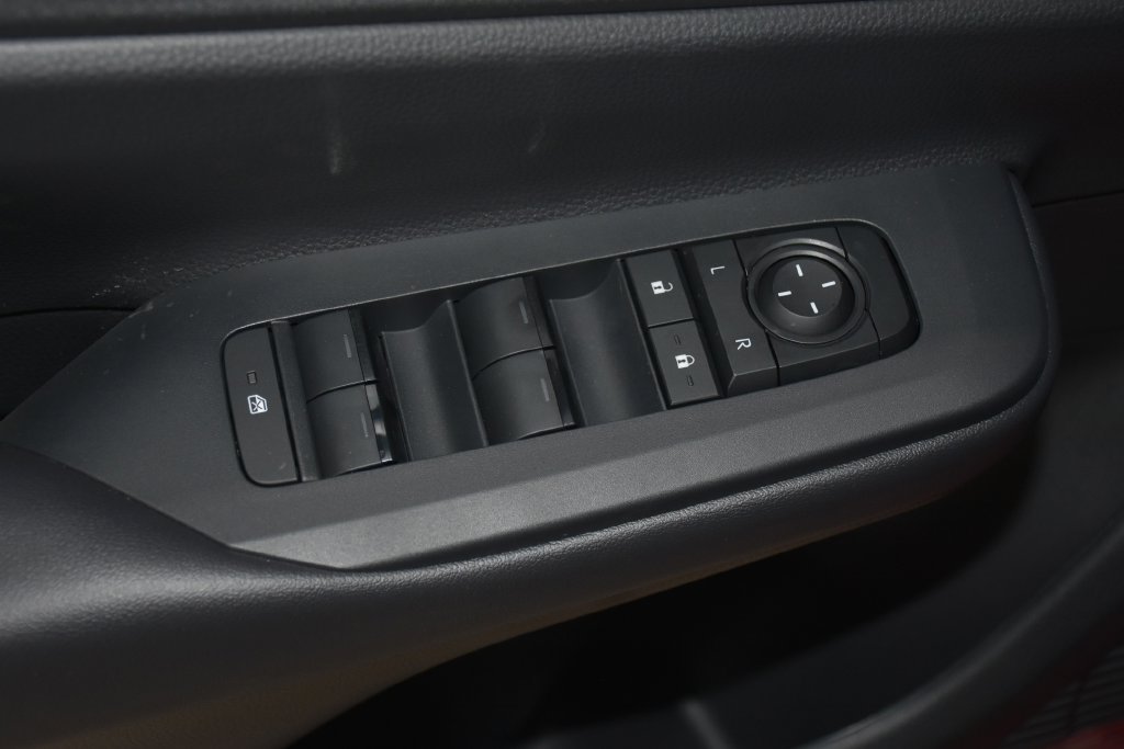 New 2027 Toyota Prius Plug-In Hybrid FWD image 24