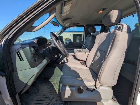 Used 2006 Ford F250 XLT AWD/4WD image 4
