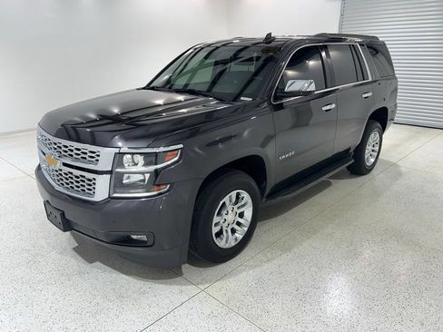 Used 2018 Chevrolet Tahoe LT w/ Luxury Package RWD image 1