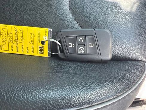 Used 2019 Volkswagen Tiguan SEL Premium AWD/4WD image 41