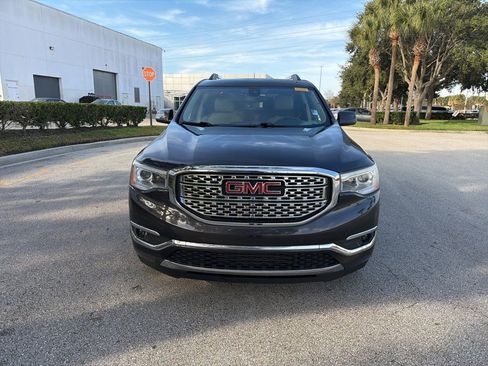 Used 2019 GMC Acadia Denali image 7