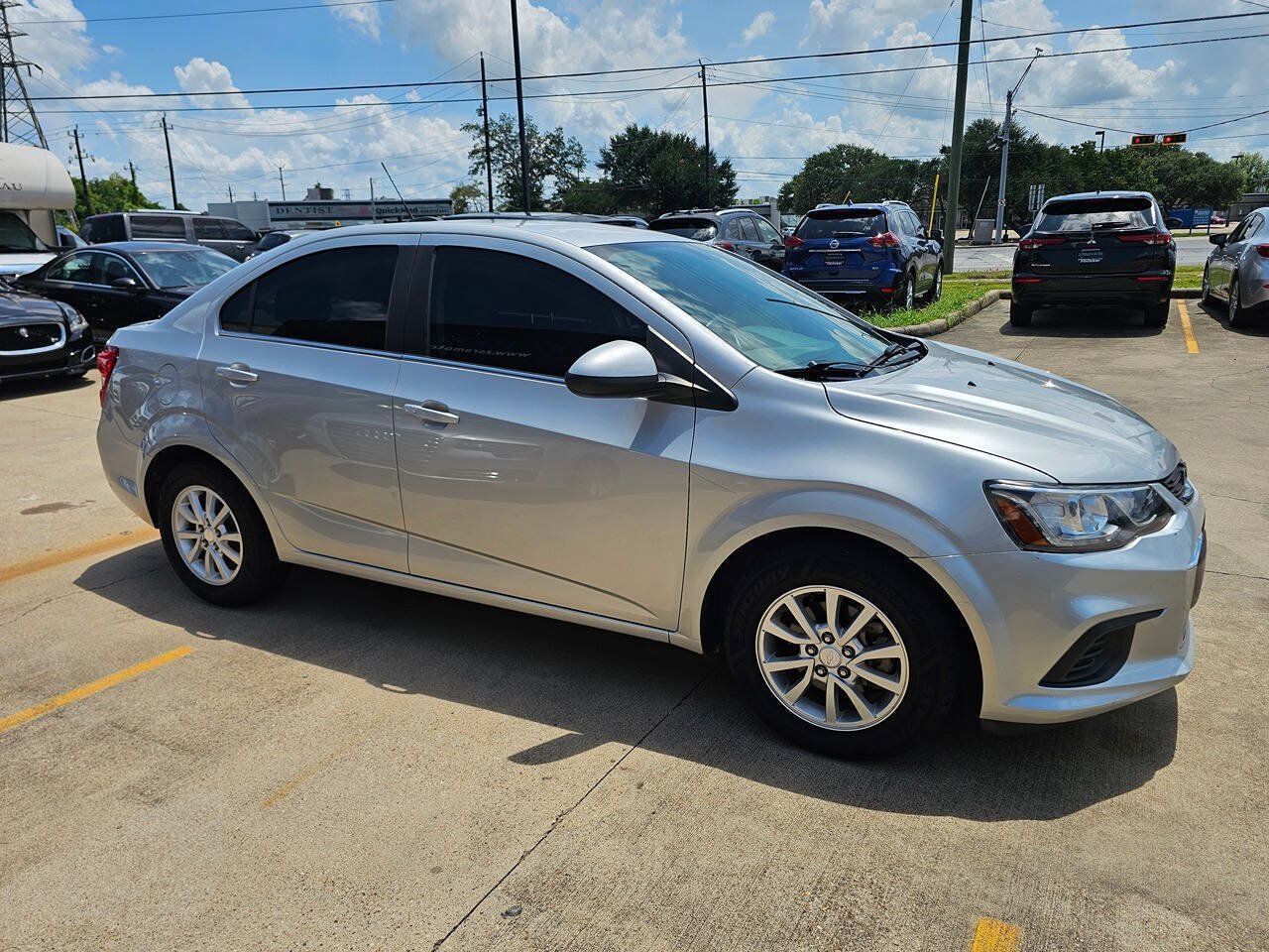Used 2019 Chevrolet Sonic LT w/ Convenience Package FWD image 4