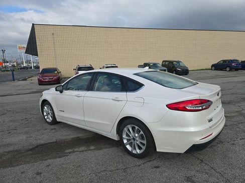 Used 2019 Ford Fusion SE image 7