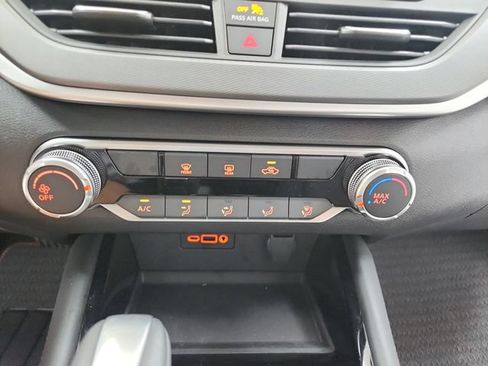 Used 2025 Nissan Altima 2.5 SR FWD image 27