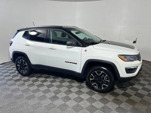 Certified 2019 Jeep Compass Trailhawk w/ Cold Weather Group AWD/4WD image 10